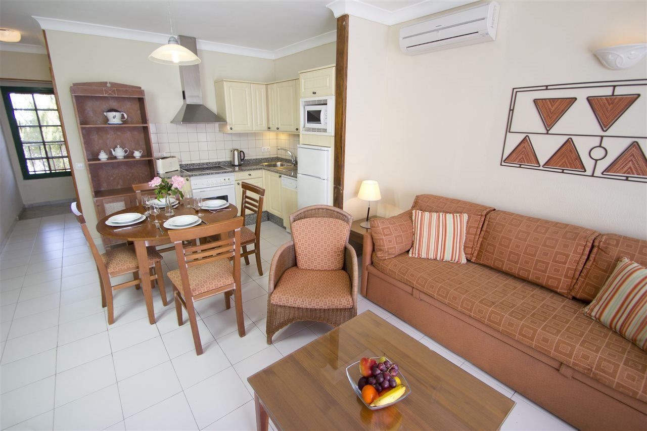 Club Del Carmen Aparthotel Puerto del Carmen  Bilik gambar